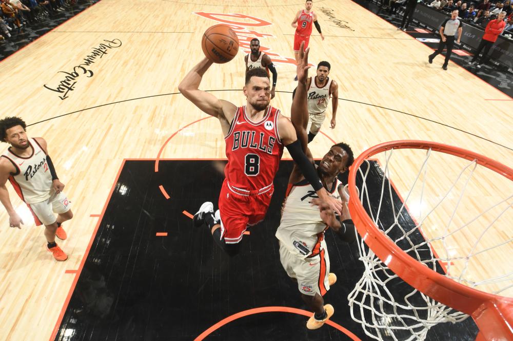 内线球员常 内线球员常