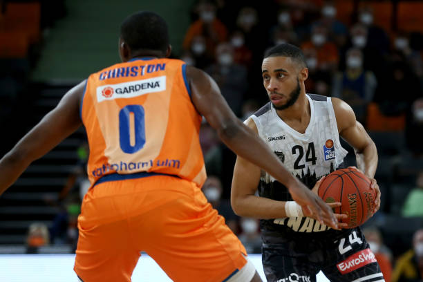 海港队连胜 海港队连胜